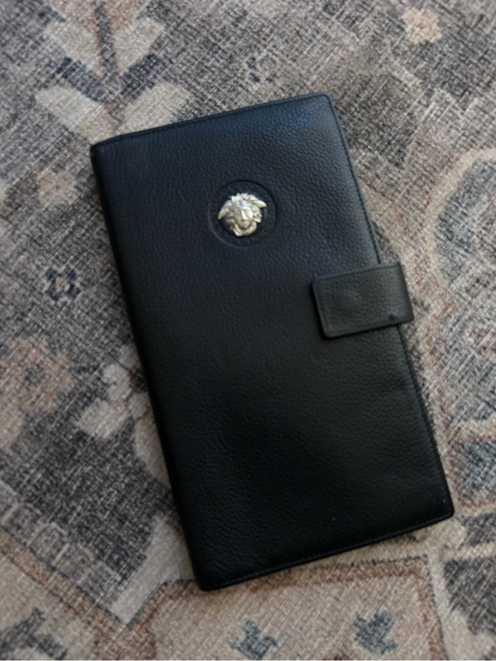 Vtg Gianni Versace Black Medusa pebbled leather organizer travel wallet holder
